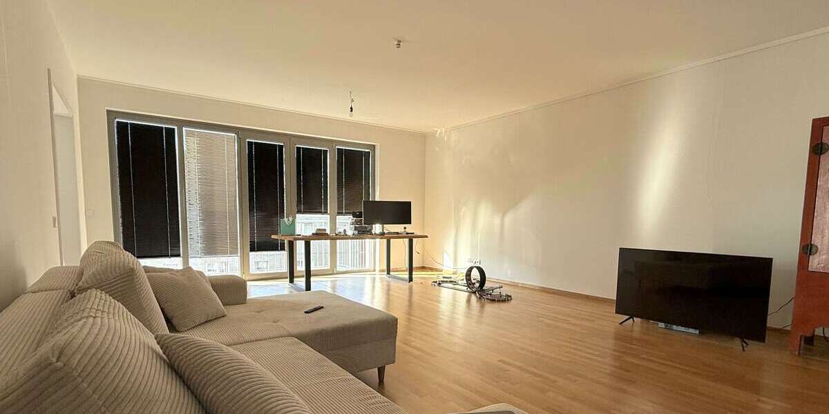 Etagenwohnung Berlin Mitte - 3 Zimmer, 114 m&sup2;, 2.100&euro; | Angebot:26857443