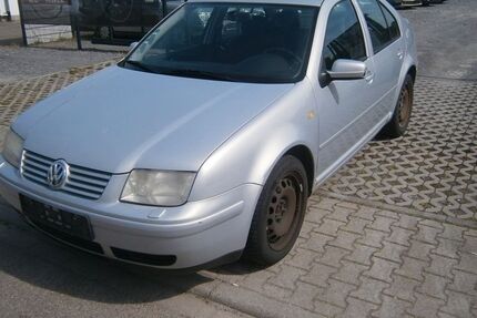 VW Bora 206.000 km 990 &euro; Eppingen 75031