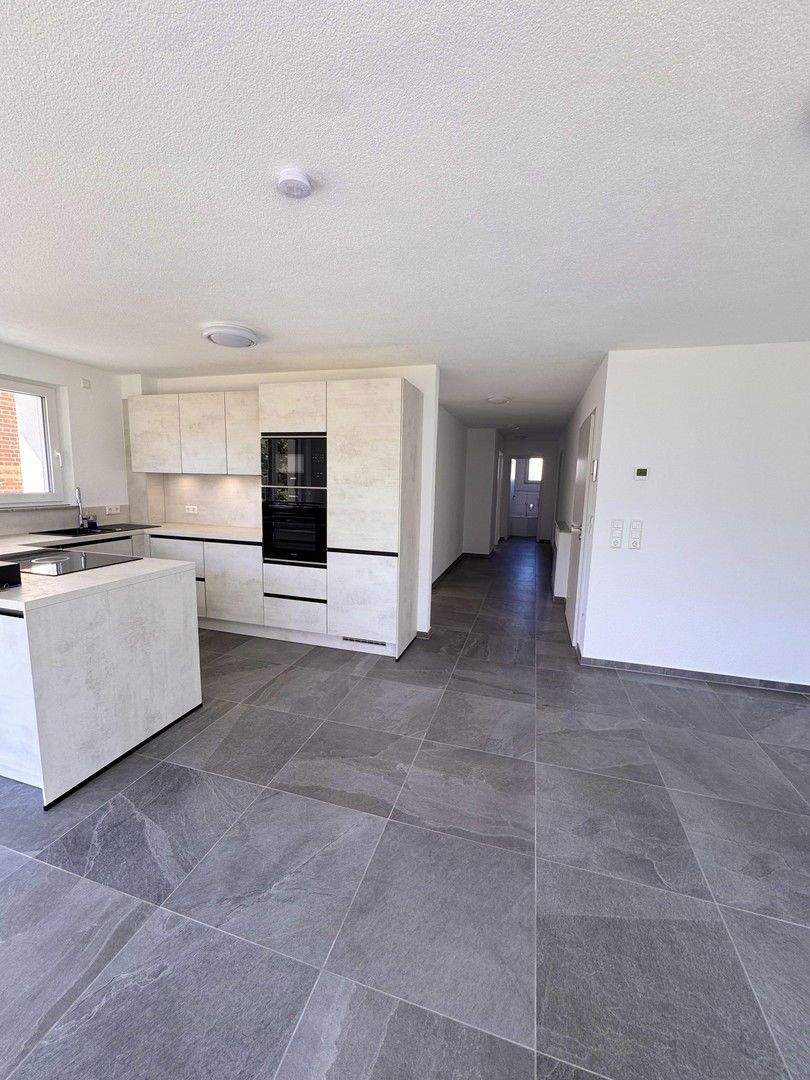 Sonnige, schöne 3-Zi.-Wohnung mit Balkon, Einbauküche uvm. in Sindelfingen - sofort bezugsfrei! 3 zimmer