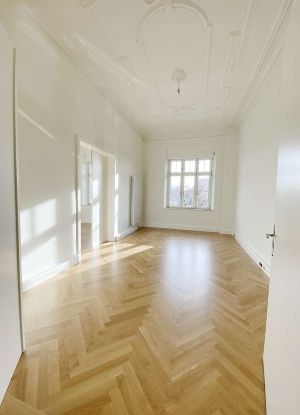 Büro in München 3.580 € 159 m²