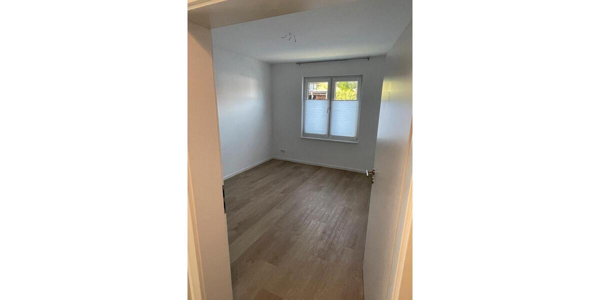 Erdgeschoßwohnung Sassenburg - 3 Zimmer, 116 m&sup2;, 1.200&euro; | Angebot:26343099