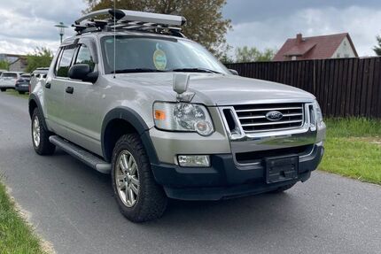 Ford Explorer 94.000 km 15.900 &euro; DAHLEWITZ 15827