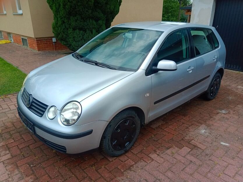 VW Polo 202.000 km 899 € Königslutter 38154
