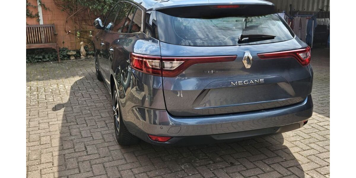 Renault Megane 112.000 km 9.000 &euro; Salzgitter 38239