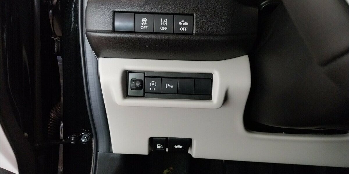 Suzuki Swift Comfort+ Allgrip Hybrid 6.000 km 21.980 &euro; HAAN 42781