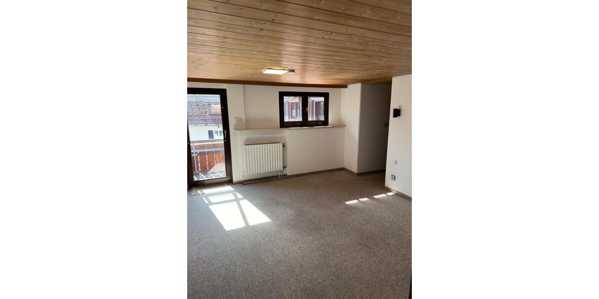 Dachgeschoßwohnung Sonthofen - 3 Zimmer, 60 m&sup2;, 660&euro; | Angebot:25403426