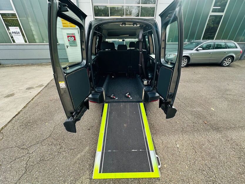 VW Caddy 52.000 km 26.200 € Sinsheim 74889