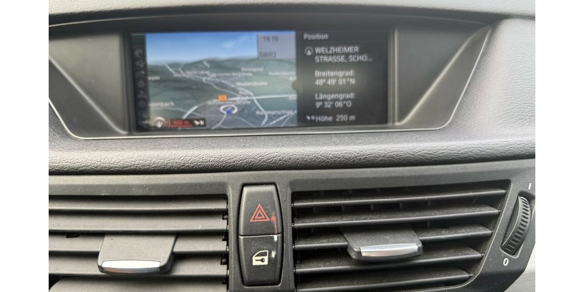 BMW X1 xDrive 20d X Line*Leder,Navi,Xenon,AHK,Top* 309.000 km 5.850 &euro; Schorndorf 73614