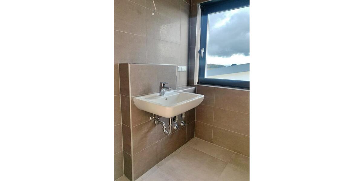 Einfamilienhaus Butzbach - 3.5 Zimmer, 110 m&sup2;, 1.300&euro; | Angebot:26335541