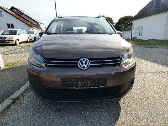 VW Touran 209.000 km 4.400 € Neuhausen o.E. 78579