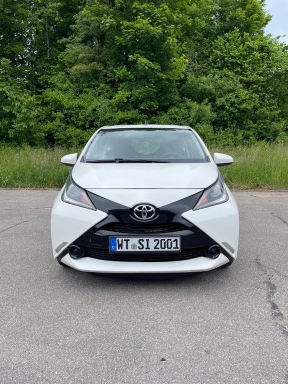 Aygo (X)