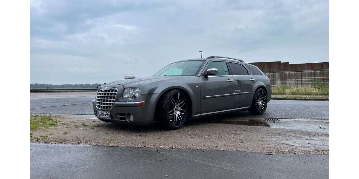 Chrysler 300C 210.000 km 4.000 € Oldenburg 26133
