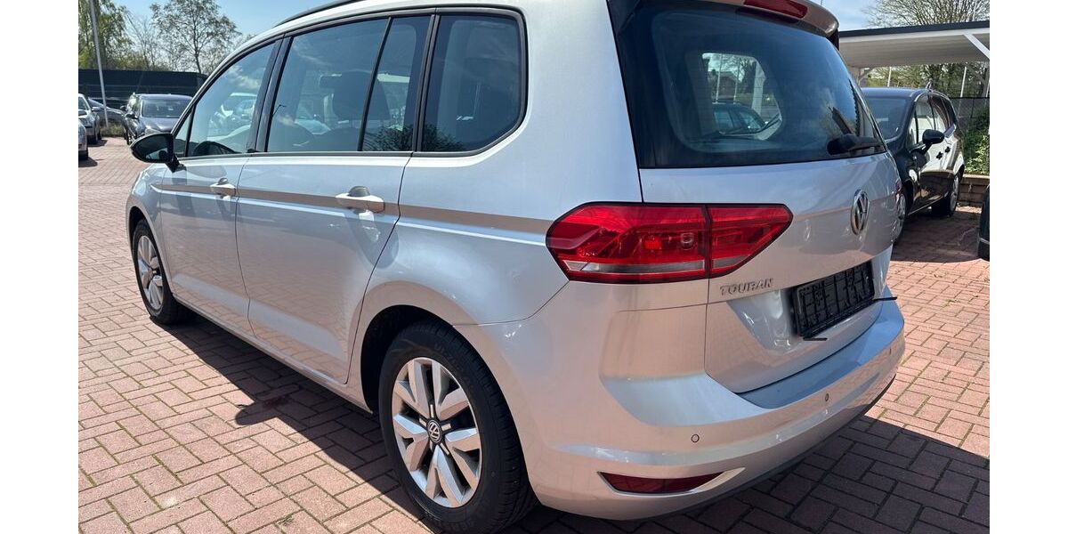 VW Touran 166.000 km 9.600 &euro; Lübeck 23560