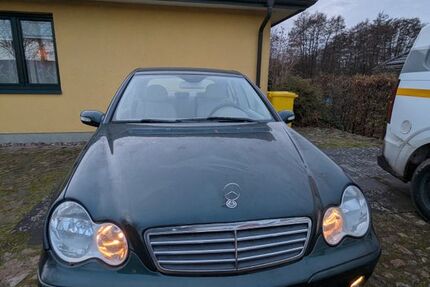 Mercedes-Benz 200 170.000 km 6.000 &euro; Alt Farpen 23974