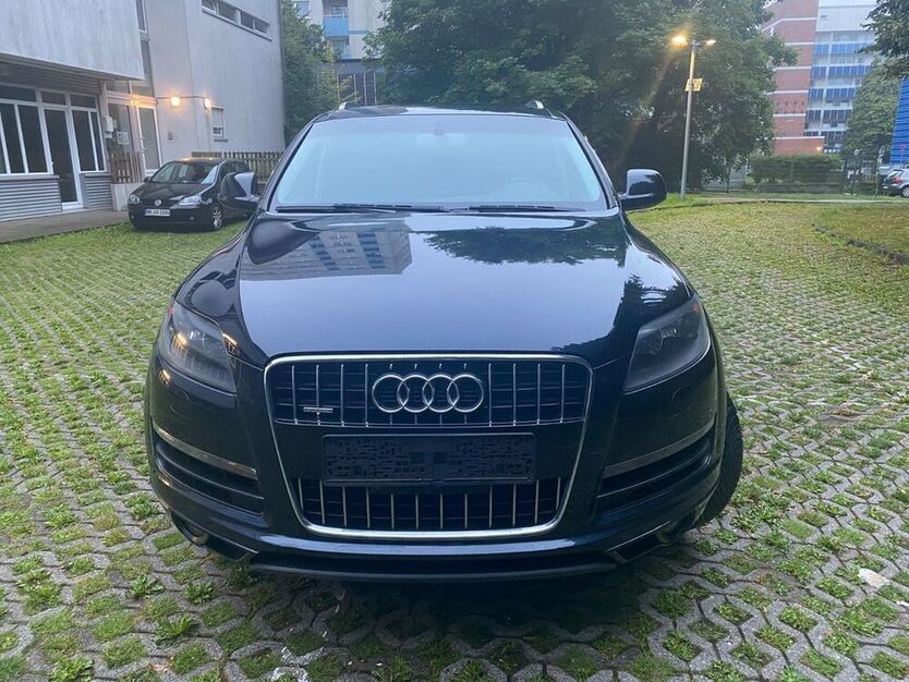 Q7