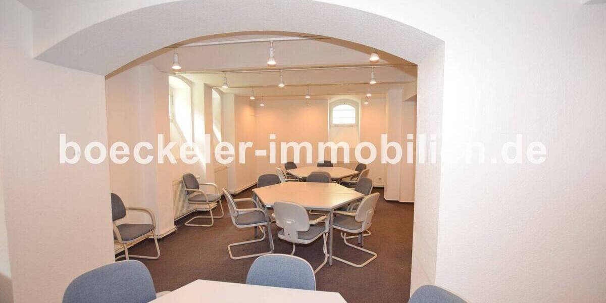 Gewerbeobjekt Schönebeck - 5 Zimmer, 484 m&sup2;, 2.915&euro; | Angebot:26929895