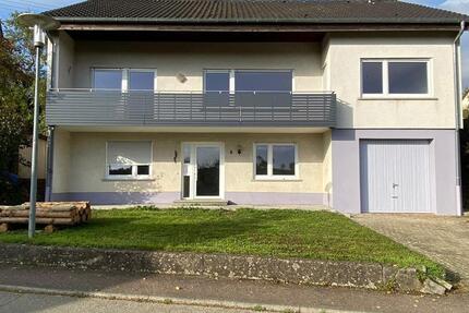 Haus Rosenfeld - 6 Zimmer, 150 m&sup2;, 1.200&euro; | Angebot:25300211