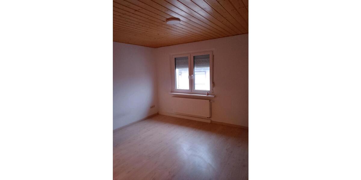 Etagenwohnung Naila - 5 Zimmer, 51 m&sup2;, 320&euro; | Angebot:24754961