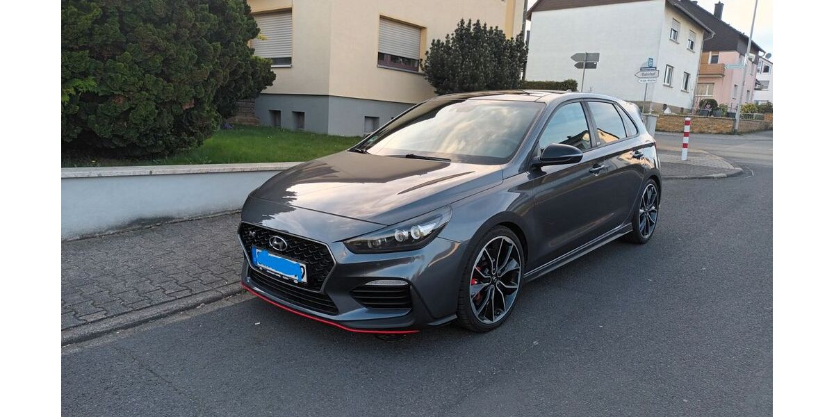 Hyundai i30 63.000 km 22.222 &euro; Idstein 65510