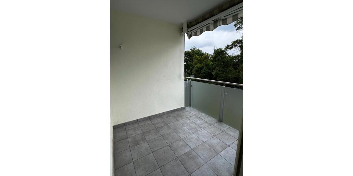 Etagenwohnung Wiesbaden Biebrich - 5 Zimmer, 104 m&sup2;, 1.800&euro; | Angebot:26533073