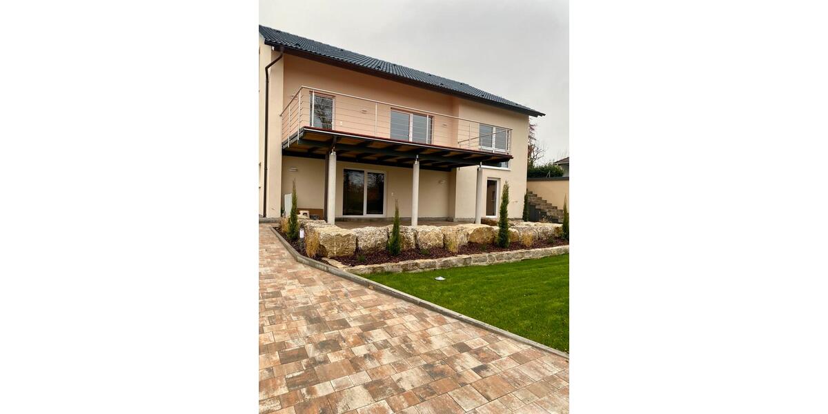 Mehrfamilienhaus, Wohnhaus Marktbreit - 9 Zimmer, 275 m&sup2;, 3.025&euro; | Angebot:25408442