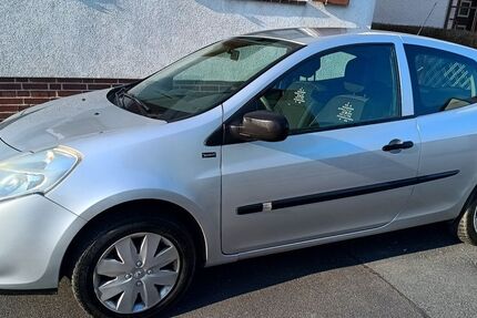 Renault Clio 105.871 km 3.450 &euro; Hattersheim 65795