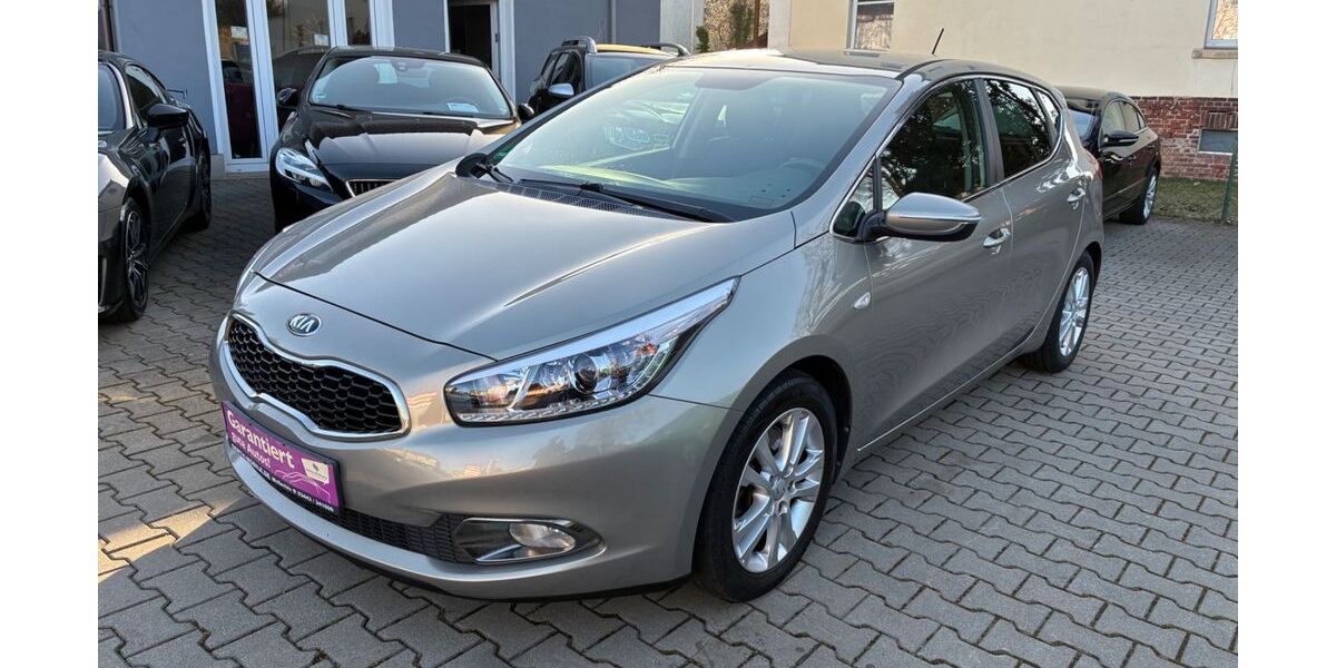 Kia ceed / Ceed 124.000 km 6.990 &euro; Chemnitz 09116