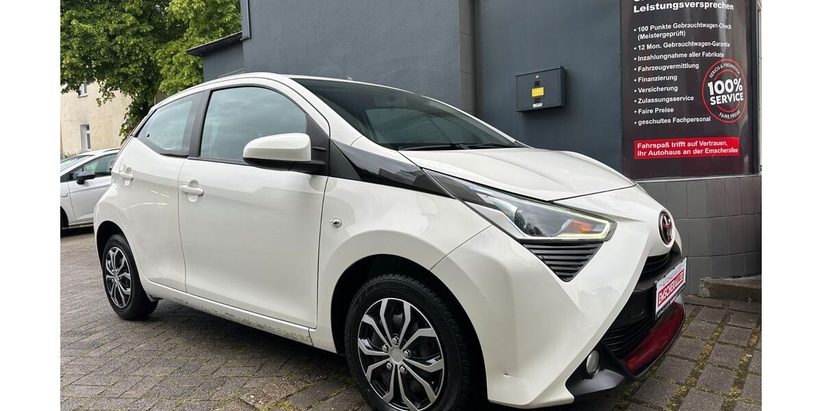 Toyota Aygo (X) 64.540 km 8.880 &euro; Dortmund 44369