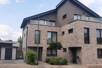 Haus Niederzier - 3 Zimmer, 120 m&sup2;, 1.540&euro; | Angebot:26025200