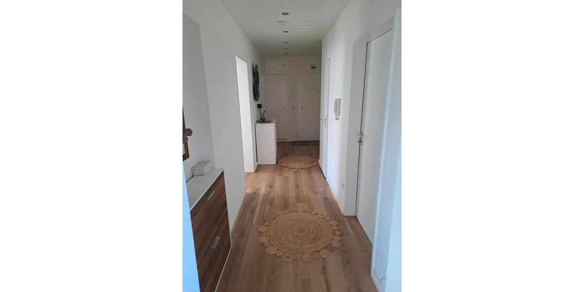 Provisionsfreie 3-Zimmer-Eigentumswohnung mit Blick auf 's Wasser 3 zimmer