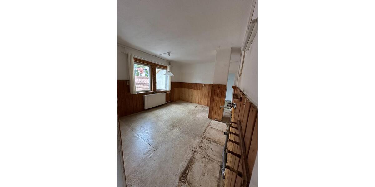 Reihenhaus Waltershausen - 6 Zimmer, 160 m&sup2;, 79.000&euro; | Angebot:23174286