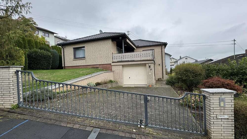 Einfamilienhaus Gelnhausen (OT Wächtersbach) - 7 Zimmer, 180 m&sup2;, 515.000&euro; | Angebot:25301308