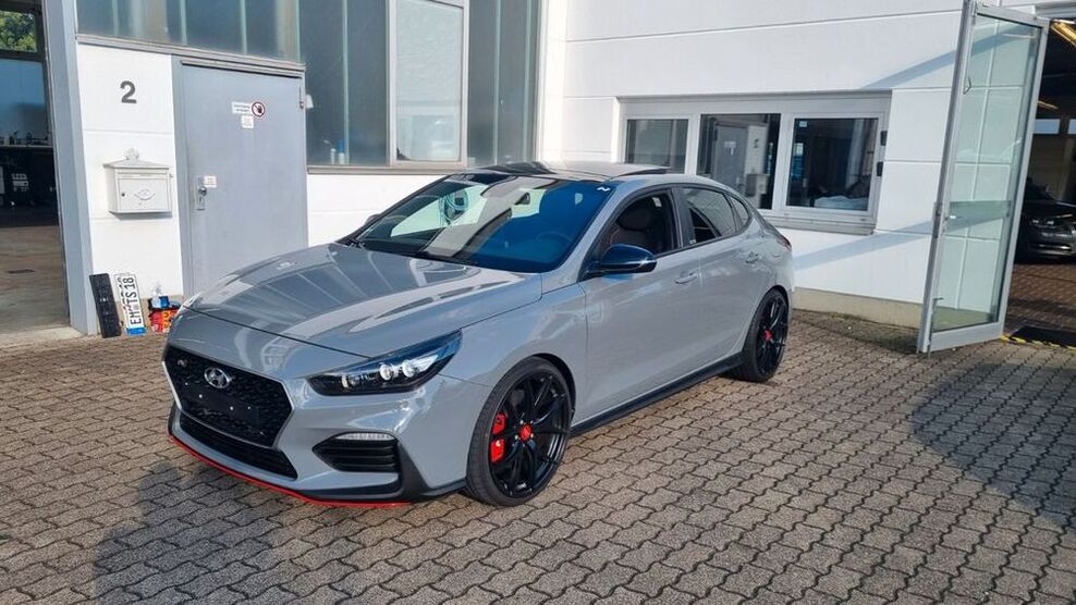 i30