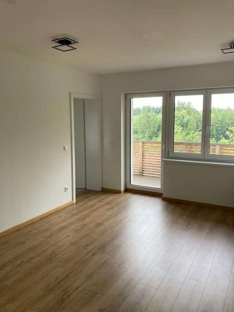 Wohnung zum Mieten in Lalling 622 € 56.53 m²