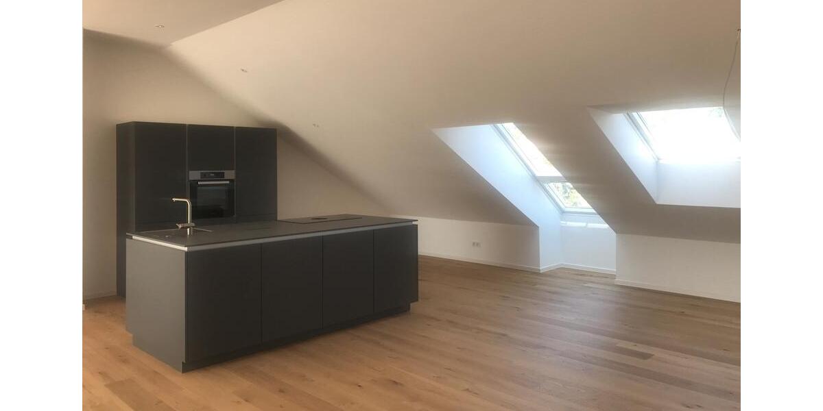 Dachgeschoßwohnung Biberach an der Riß - 3.5 Zimmer, 146 m&sup2;, 1.880&euro; | Angebot:26589353