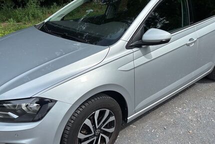 VW Polo 21.000 km 14.900 &euro; Düsseldorf 40595