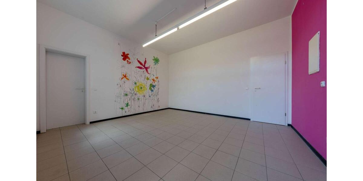 Modernes Ladenlokal oder Bürofläche in verkehrsgünstiger Lage von Südkirchen zimmer