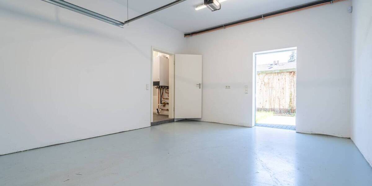 Mehrfamilienhaus, Wohnhaus Magdeburg / Stadtfeld West Stadtfeld West - 4 Zimmer, 150 m&sup2;, 1.800&euro; | Angebot:26334719