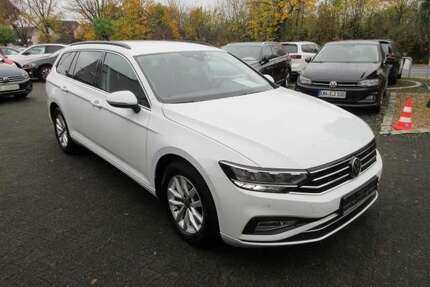 VW Passat Variant Business 2.0 TDI DSG NAVI AHK ACC K