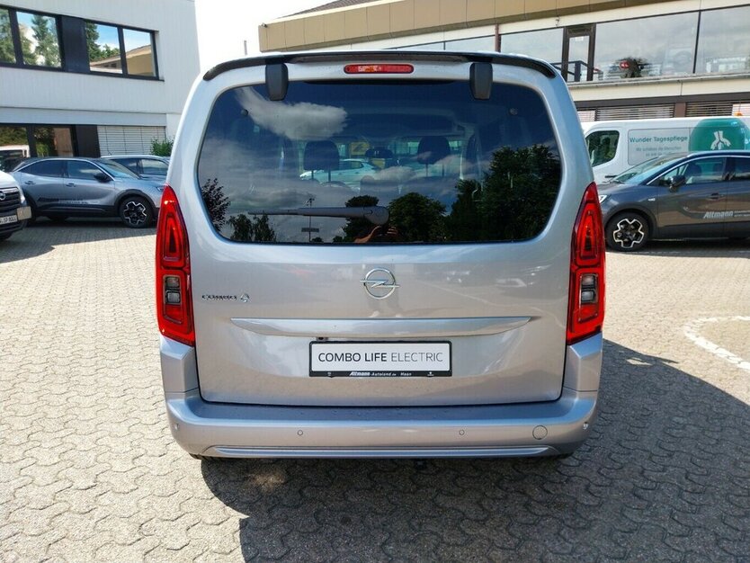 Opel Combo Life - e Ultimate 1.500 km 28.290 € HAAN 42781