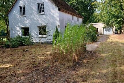 Haus Zetel - 11 Zimmer, 200 m&sup2;, 75.000&euro; | Angebot:26221088