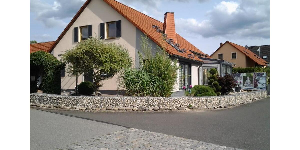 Freistehendes Einfamilienhaus mit tollem Garten 6 zimmer