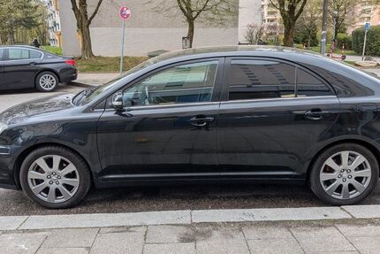 Toyota Avensis 179.880 km 3.299 &euro; München 81735