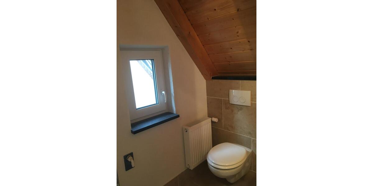 Dachgeschoßwohnung Uhingen - 2 Zimmer, 70 m&sup2;, 800&euro; | Angebot:26267591