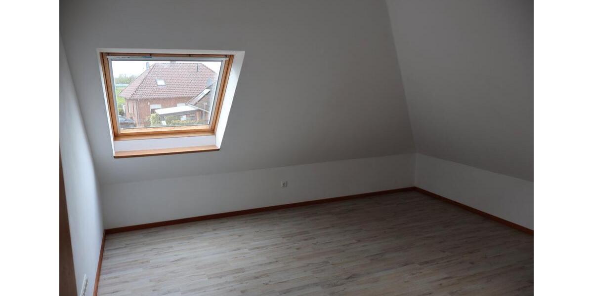 Dachgeschoßwohnung Elsfleth - 2.5 Zimmer, 75 m&sup2;, 630&euro; | Angebot:26412426