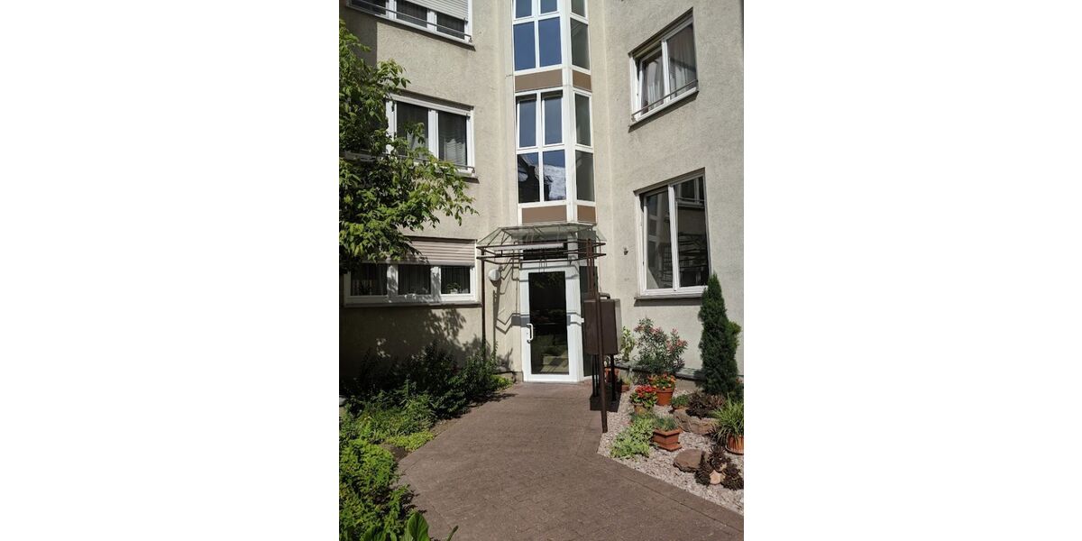 Provisionsfrei* Bezugsfrei: DG mit Terrasse & TG-Stellplatz am Schillerplatz - Dachgeschoßwohnung Mannheim | Angebot:24569761