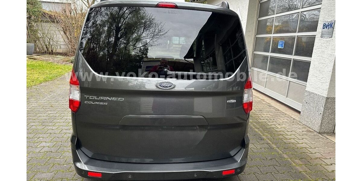 Ford Tourneo Courier 130.000 km 8.700 &euro; Mutterstadt 67112