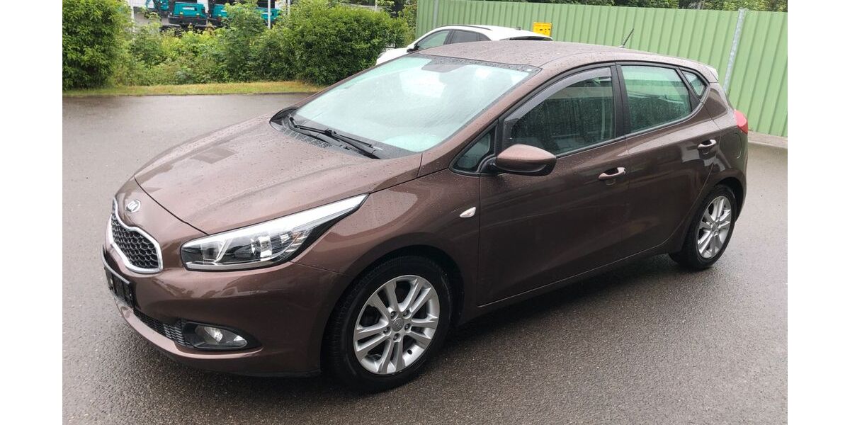 Kia ceed / Ceed 90.517 km 5.990 &euro; Waldmohr 66914