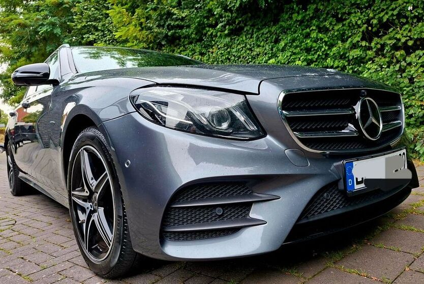 E 300