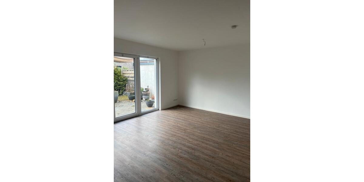 DHH in Bad Bramstedt zu vermieten, Kaltmiete 1500€ 4 zimmer